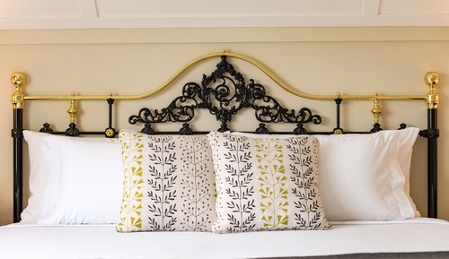 Superior Studio Suite, 1 King Bed, Non Smoking (Ranginui Rm 3)