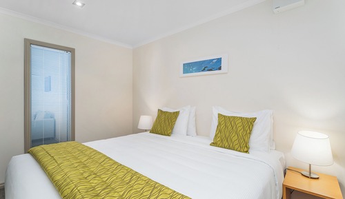 Luxury Apartment, 4 Bedrooms, Partial Ocean View