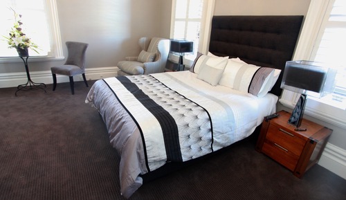 No. 5 - Grand Studio 