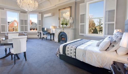 No. 10 - Premier Signature Suite 