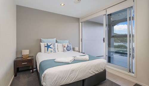 Superior Apartment, 2 Bedrooms, Harbor View