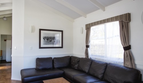 3 Bedroom Poolside Villa