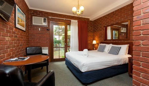 Standard Room, Non Smoking, Balcony (QUEEN ROOM)