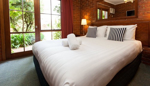 Family Room, Non Smoking (FAMILY RM SLEEPS 5)