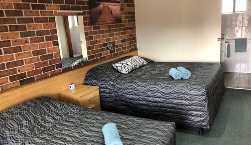 Standard Room, Non Smoking (Queen Twin/Triple Room)