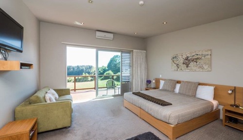 Classic Studio, 2 Twin Beds