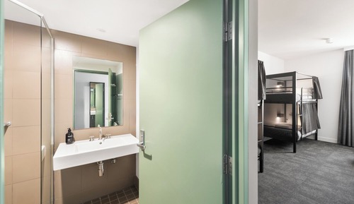 Bed in 4-Bed Mixed Dormitory with Ensuite