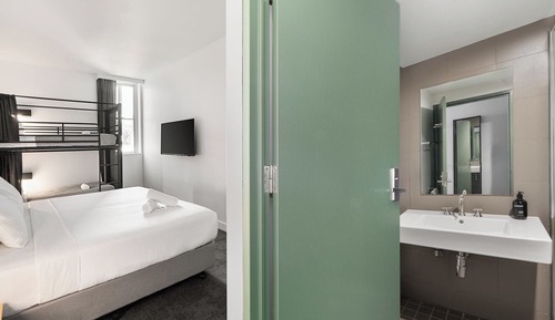 King Plus 2 with Ensuite