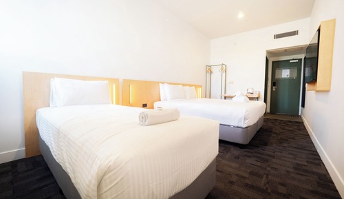 King Plus One with Ensuite