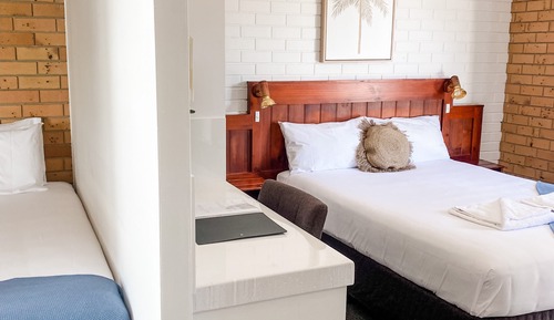 Deluxe Triple Room, Multiple Beds, Sauna