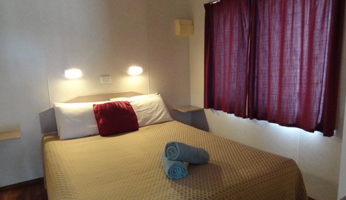 Standard Suite, 1 Bedroom, Non Smoking, Kitchen (cabin)