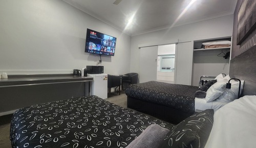 Standard Suite, 1 Bedroom, Non Smoking (Twin Room)