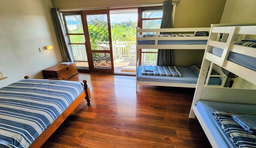 Deluxe Room with Mountain View & Bathroom