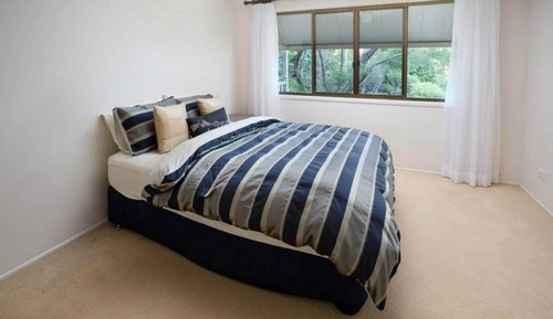 Family House, 4 Bedrooms, 2 Bathrooms, Mountain View