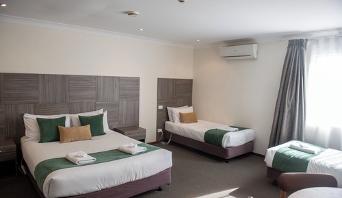 Family Room (Victoria Family Spa Room)