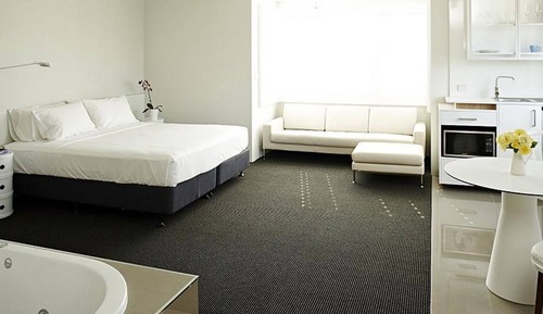 Luxury Suite, 1 King Bed, Jetted Tub