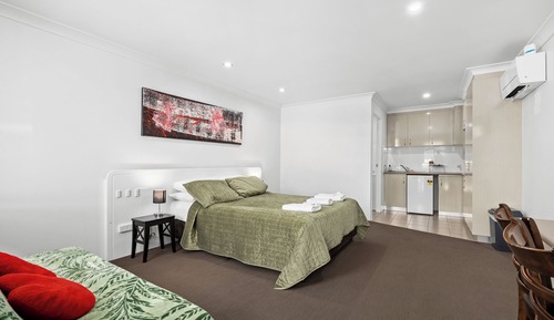 Deluxe Room, 1 Queen Bed