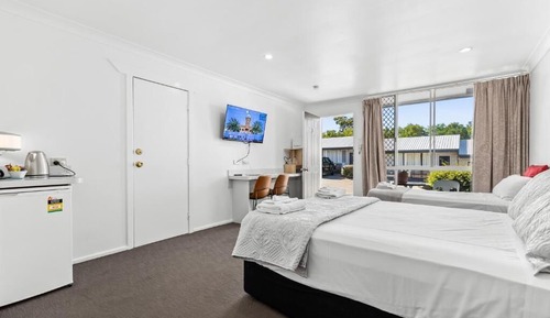 Deluxe Room, Multiple Beds