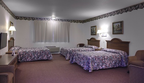 Triple Queen Room with Refrigerator and Microwave