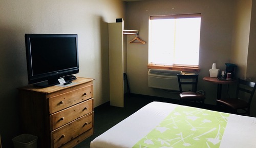 Standard Room, 1 King Bed
