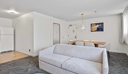 1 Bedroom Suite Kitchen Hillside View