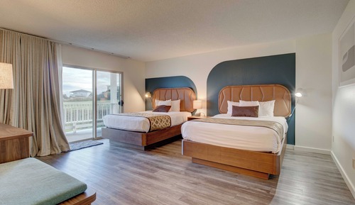 Two Queen Balcony Ocean View Pet