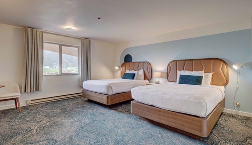 Two Queen Hill Side View