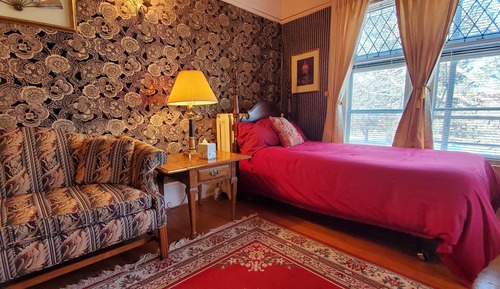 Room, Multiple Beds (The Spitler)