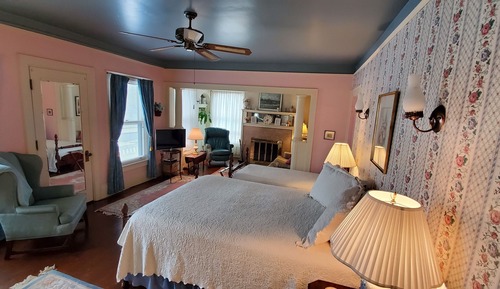Room, Multiple Beds (The Lancashire)