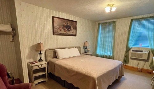 Deluxe Room, 1 King Bed