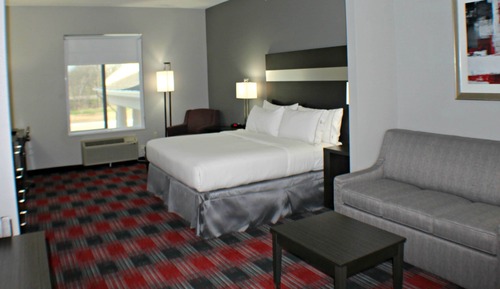 Suite, Accessible, Non Smoking (Mobility Tub)