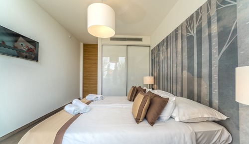 Apartment, 2 Bedrooms, Balcony, Partial Sea View