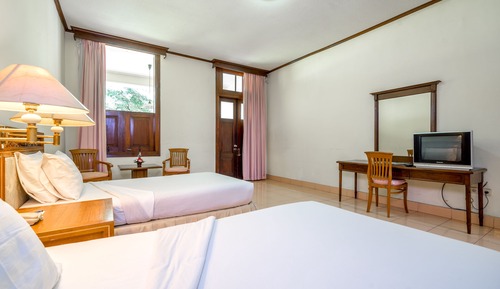 Suite, Garden View