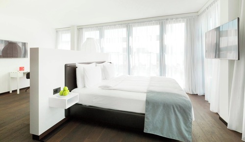 Superior Suite, 1 King Bed, Corner
