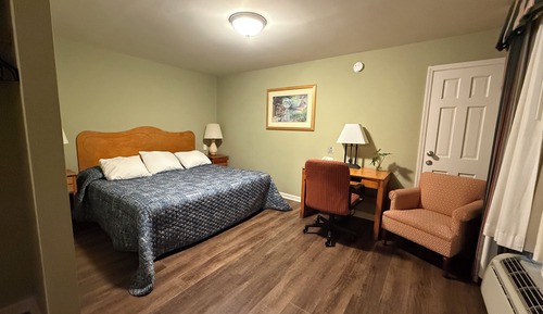 King Room with Kitchen (Private Entrance)