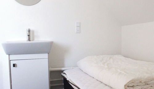 Economy Single Room, Shared Bathroom