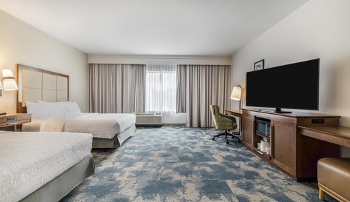 Room, 2 Queen Beds, Accessible, Bathtub