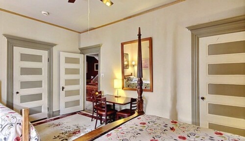 Family Room, Private Bathroom (Field of Feathers)