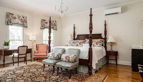 Standard Room, 1 King Bed