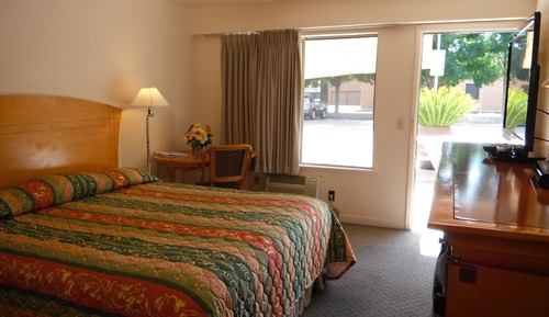 Deluxe Room, 1 King Bed