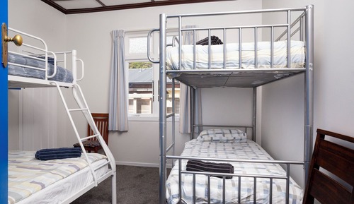 4 Bed Shared Dormitory (Shared Bathroom)