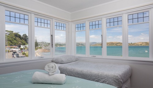 Twin Ocean View Room (Shared Bathroom)