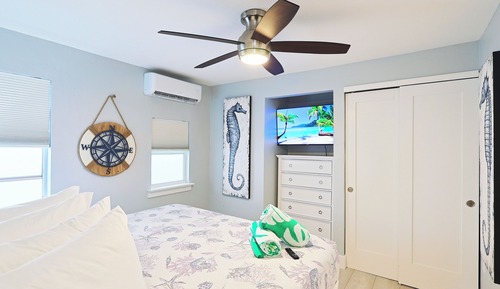 The Cabana, 2 Bedroom 2 Bath (1 King, 2 Twins)