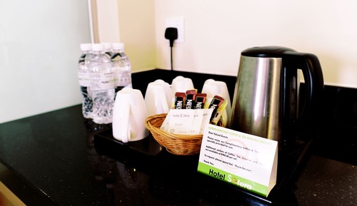 Deluxe King with pool view