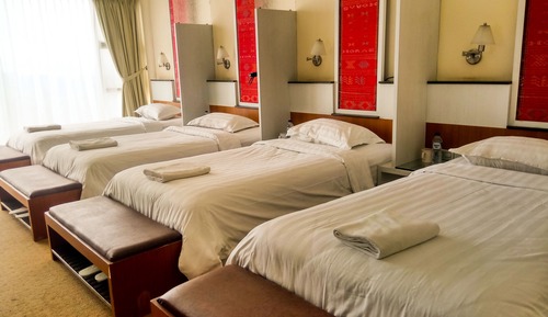 Tongging Point Lodge Deluxe, Lake Toba View