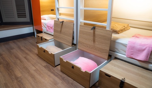Shared Dormitory, Women only, Private Bathroom (1 Twin bed in 6 Bed Room)