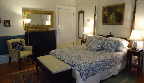 Queen Room, River View