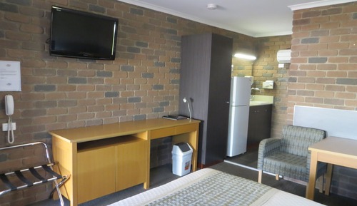 Deluxe Room, Non Smoking, Refrigerator (Queen Deluxe)