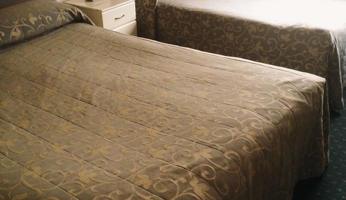 Family Room, Kitchenette