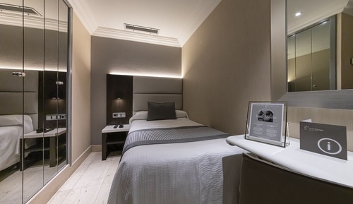 Economy Single Room (Interior)